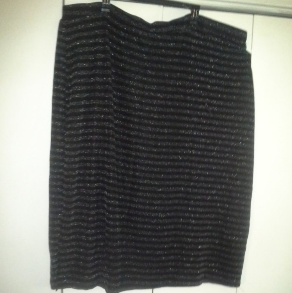 SUPER CUTE SUPER PLUS SKIRT NWT